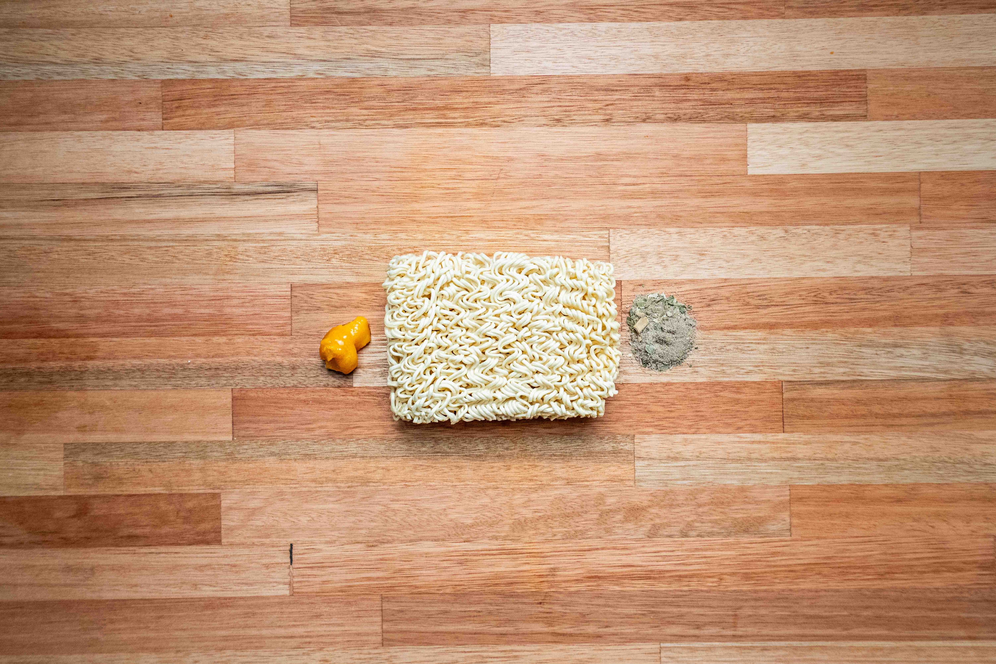 Ve Wong Kung Fu Chicken Ramen Noodles Soup Project Ramen 15 in a Case 15/30 Count