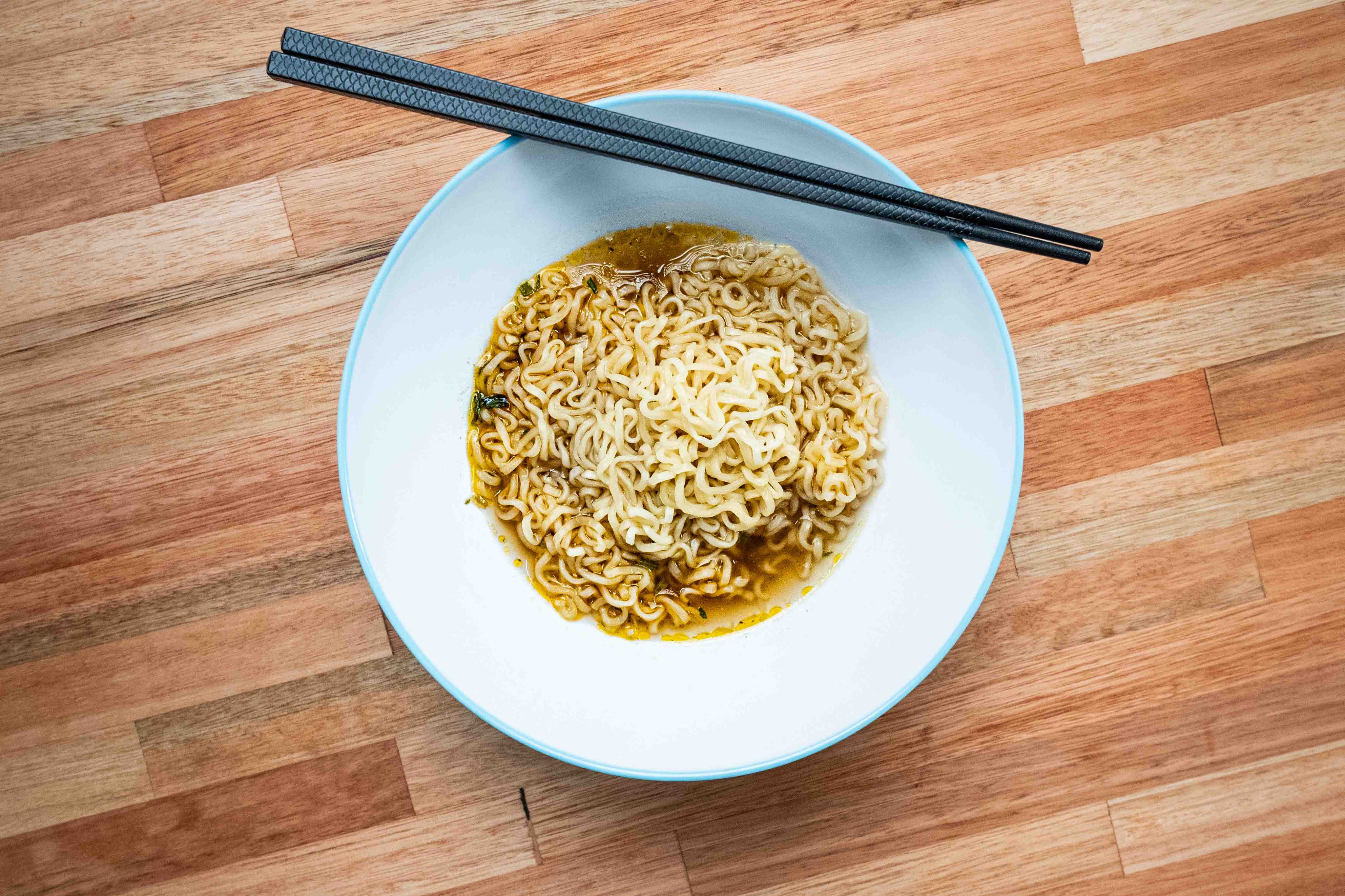 Ve Wong Kung Fu Chicken Ramen Noodles Soup Project Ramen 15 in a Case 15/30 Count