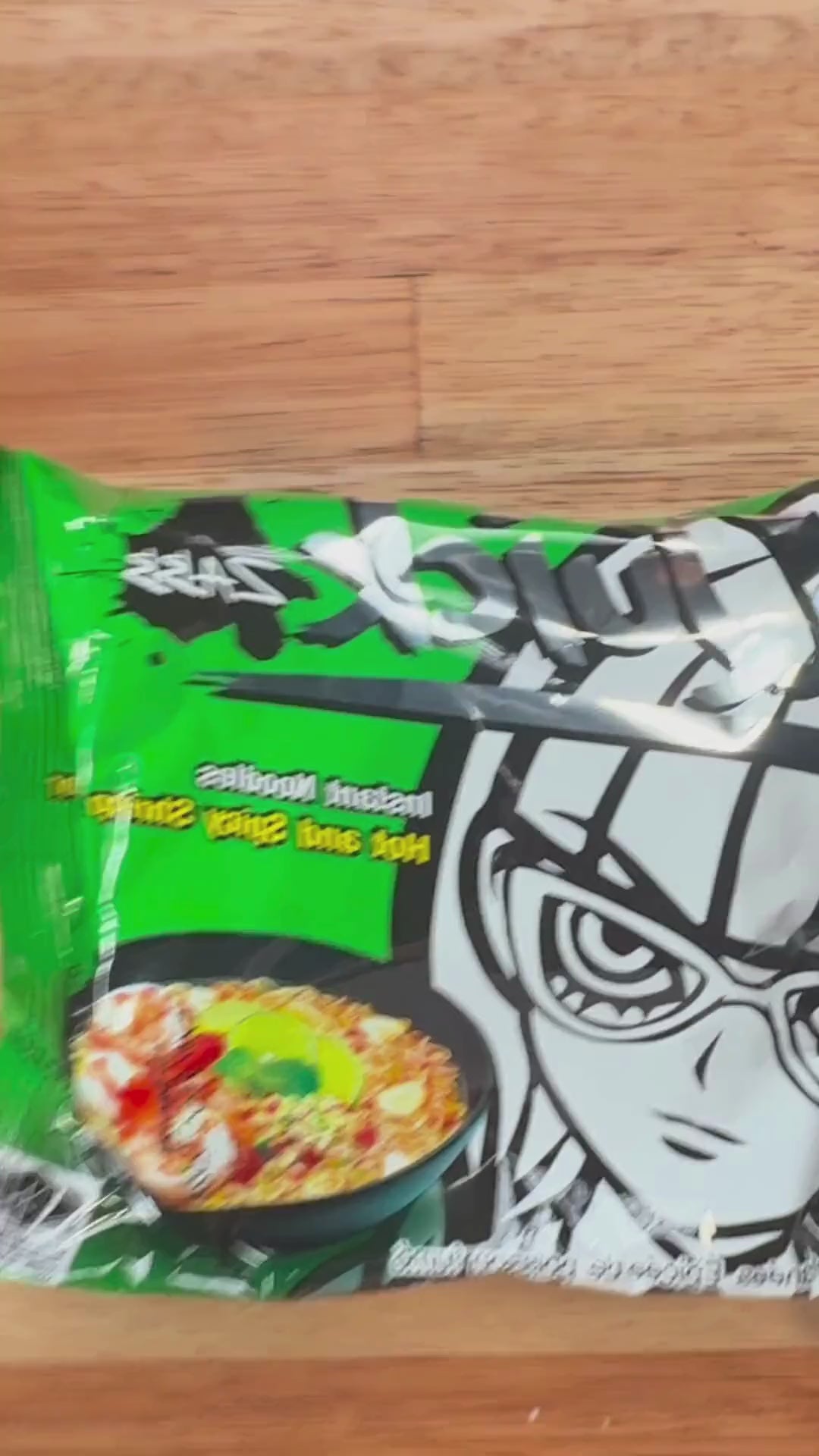 Wai Wai Quick Zabb GREEN Tom Yum Flavor Instant Ramen Noodle Soup